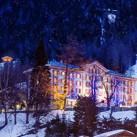 ホテル Les Sources Des Alpes