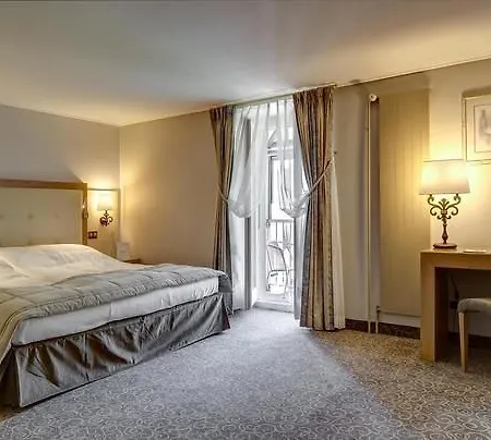 Les Sources Des Alpes Готель 4*